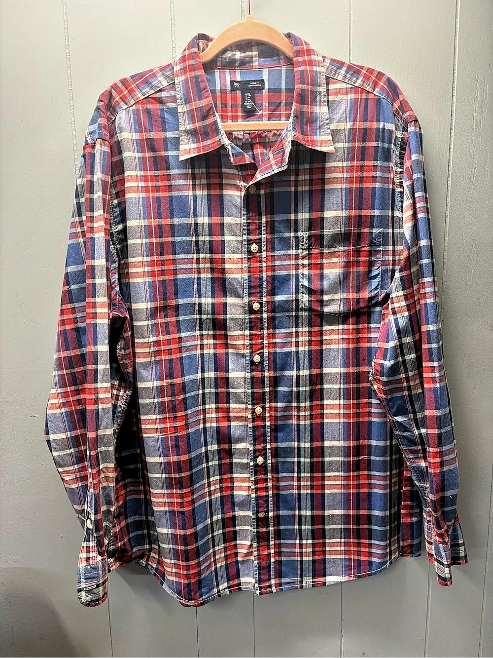 Gap Classic Fit Plaid Button Down Shirt in Blue & Red Size XXL NWT